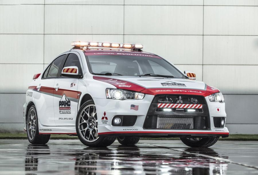  Mitsubishi Pikes Peak Safety Cars 2013 года  (фото 1 из 9)